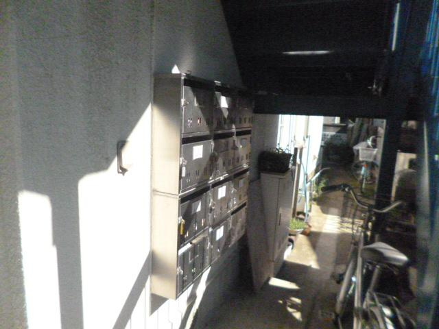 信和マンションのロビー