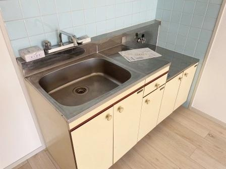 信和マンションのキッチン