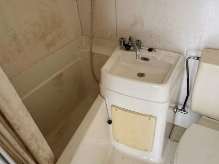 信和マンションの浴室