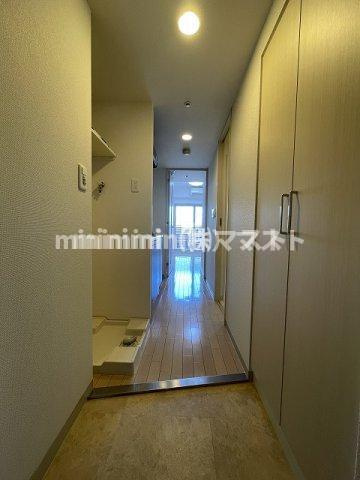 エステムプラザ難波ＷＥＳＴリバークロスの玄関