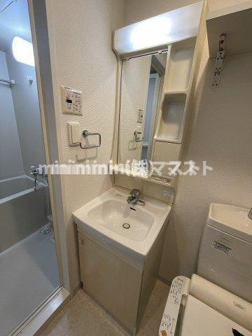 エステムプラザ難波ＷＥＳＴリバークロスの洗面所