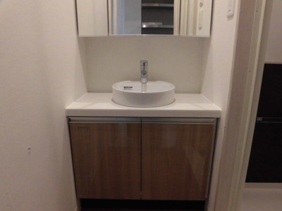 【洗面所】 | プロスパーレインボーヴィラ | 女性に嬉しい独立洗面台です