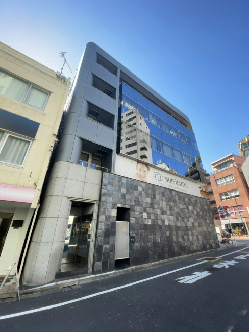 アポリアビルの外観