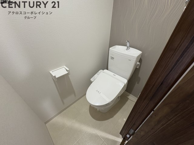 温水洗浄便座付きのトイレです！