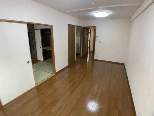落ち着いた雰囲気のリビングです