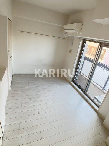 アドバンス大阪城北ルミウスの寝室