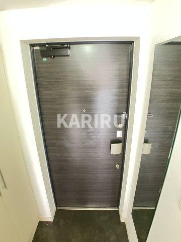 アドバンス大阪城北ルミウスの玄関