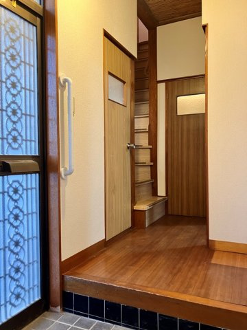 三山戸建のロビー