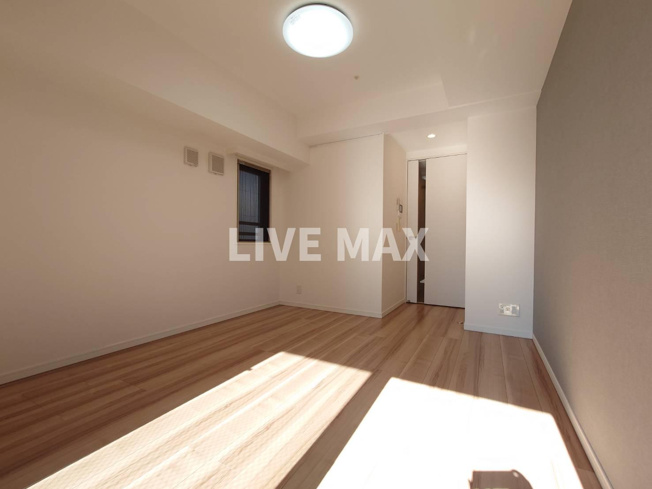 【居間・リビング】ベルフェリーク横濱山下町