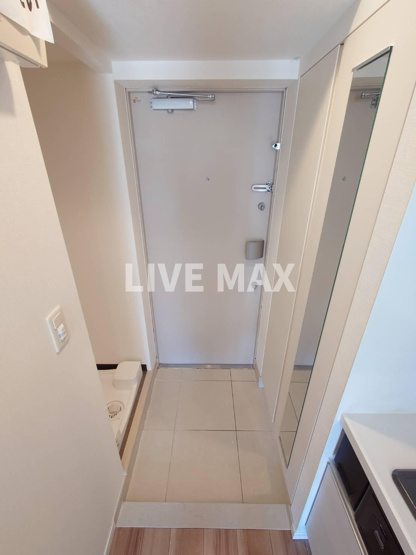 【玄関】ベルフェリーク横濱山下町