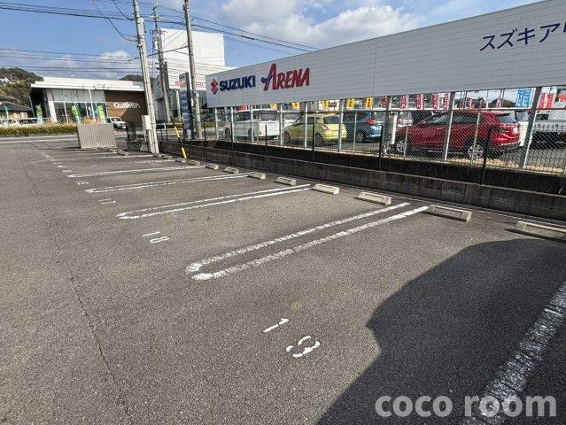 IBB7の駐車場