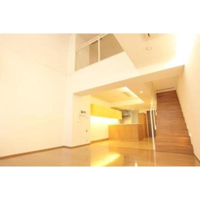 【居間・リビング】 | パークアクシス南麻布 | ※写真は同タイプ住戸です。