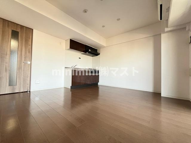 グランデュール林寺の居間・リビング|別部屋参考写真