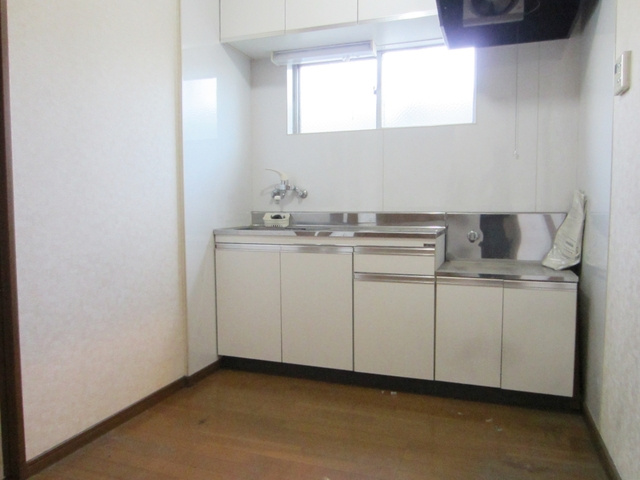 コートＭ＆Ａ　Ｐａｒｔ６のキッチン|窓付きのキッチンで明るいですよ