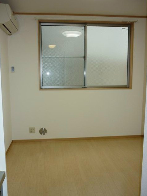 杉並区堀ノ内２丁目のアパートの居間・リビング