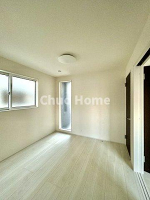 【子供部屋】 | 足立区佐野2丁目新築分譲住宅 | 【子供部屋】お子様を持つ家庭の約6割が「家族や子どものため」に購入を希望。入学後の転校を避け、広い空間でのびのび育てたいなどの親心が、家探しのきっかけになっているようです。