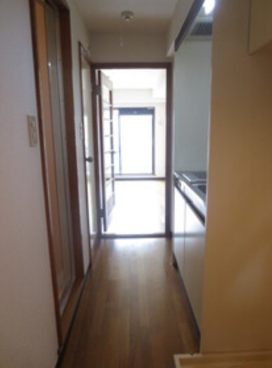 中野区弥生町２丁目の賃貸マンションの玄関