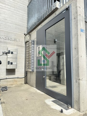 グランドソレイユ1のエントランス