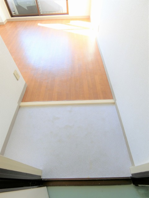 ブリリアント神路の玄関