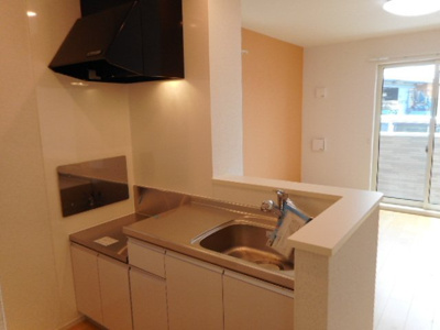 【キッチン】 | Ｓｏｌａｒｅ | コンパクトなキッチンで掃除もラクラク