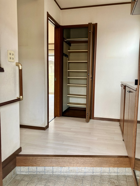 中富南戸建のロビー