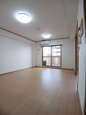 【居間・リビング】 | ポルトーネ | ゆったりとした居間です