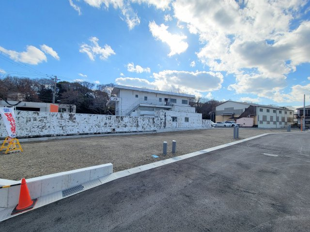 ライフフィールド宮街道Ⅱのその他|【アフターサービスシステム】
■お引渡しから6か月／2年／5年／10年の4回の定期点検
■10年保証≪新築住宅瑕疵保険 JIOわが家の保険≫
■最長35年の地盤保証