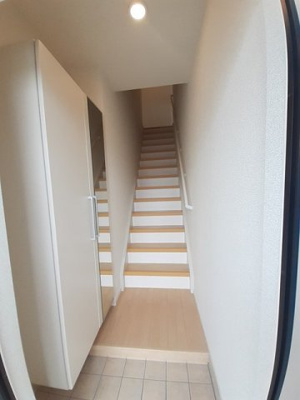 【玄関】 | ブリーゼ西 | 明るい玄関です