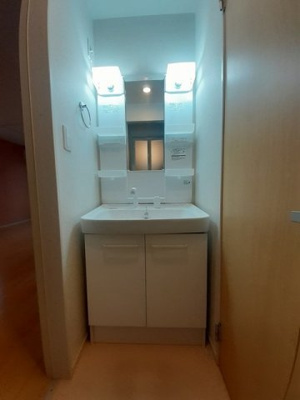 【洗面所】 | ラヴィーン（ＲＡＶＩＮＥ）Ⅰ | コンパクトで使いやすい洗面所