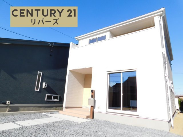 愛西市諸桑町郷城の新築一戸建の外観|☆１号棟☆　　新価格！！いつでもご案内出来ます♪（お問合せ当日、平日、水曜、夜間でもＯＫ）　敷地６２．９７坪！　南向き！　駐車最大６台ＯＫ！　５ＬＤＫ！　広い庭付き♪