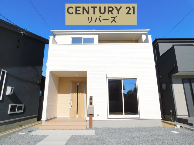 愛西市諸桑町郷城の新築一戸建の外観|☆１号棟☆　　新価格！！いつでもご案内出来ます♪（お問合せ当日、平日、水曜、夜間でもＯＫ）　敷地６２．９７坪！　南向き！　駐車最大６台ＯＫ！　５ＬＤＫ！　広い庭付き♪