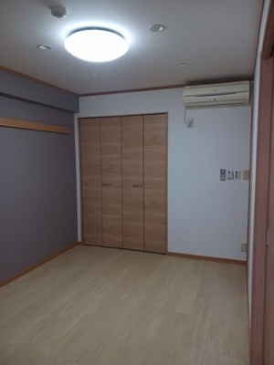 【内装】 | ポルトーネ | 明るい色調の室内です