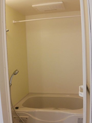 【浴室】 | バンブーグロー | 落ち着いた空間のお風呂です