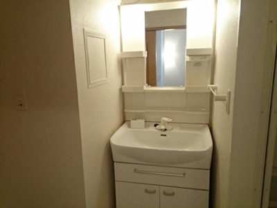 【洗面所】 | アーデン西浜　Ⅱ | 使いやすい洗面所です
