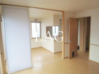 【居間・リビング】 | ルミネ花園 | 洋室です。