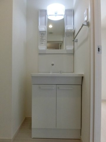 リブリ所沢上安松の独立洗面台