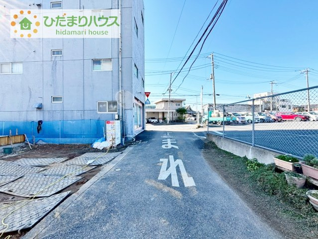 【前面道路含む現地写真】 | 土浦市中央3期　新築戸建　2号棟