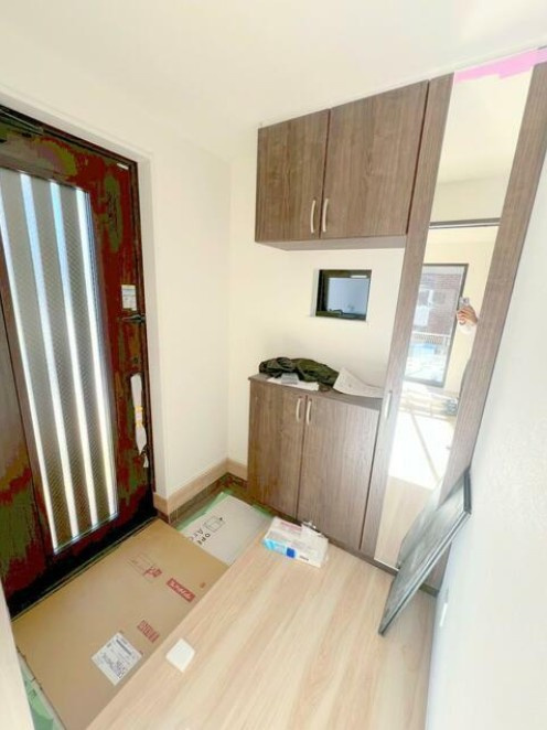 花小金井3丁目貸家の玄関