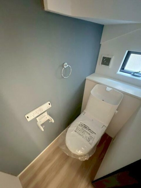 花小金井3丁目貸家のトイレ