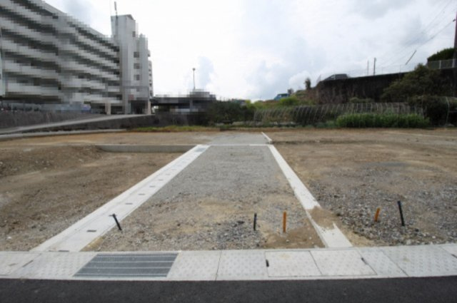 高知市口細山　建築条件付き　売土地　5号地（全5区画）　の前面道路含む現地写真|5号地　土地面積　150.13㎡（約45.41坪）　土地価格　1,680.17万円