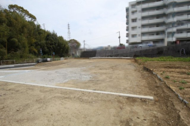 高知市口細山　建築条件付き　売土地　4号地（全5区画）　の土地図|4号地　土地面積　173.76㎡（約52.56坪）　土地価格　1,787.04万円