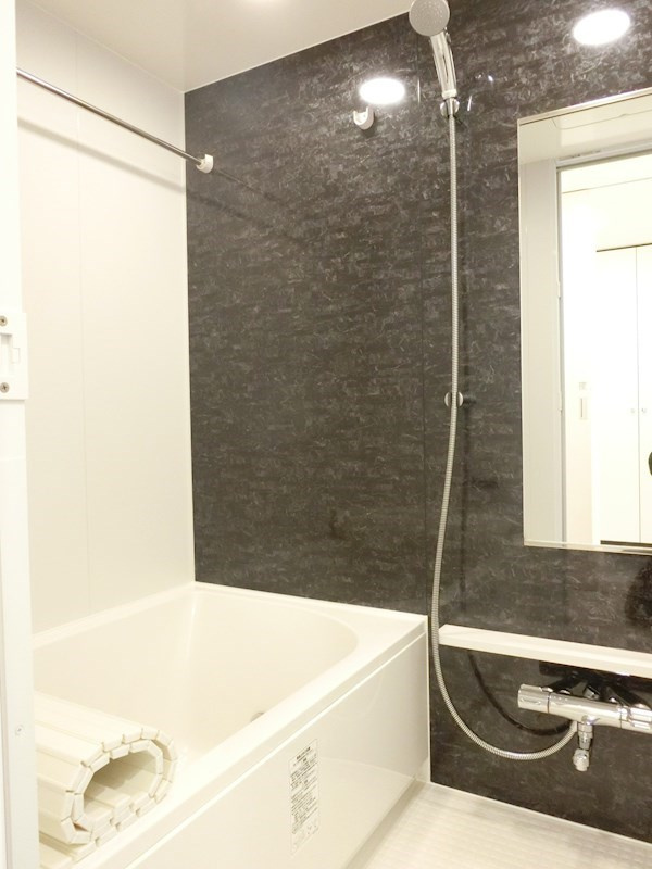 新品家具付きマンション日本橋蛎殻町3(KaGood東京)の浴室