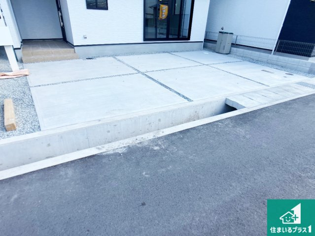 姫路市飾磨区構　第1期　新築一戸建ての駐車場|駐車スペース！散水栓があるので、こまめに愛車を洗えます！