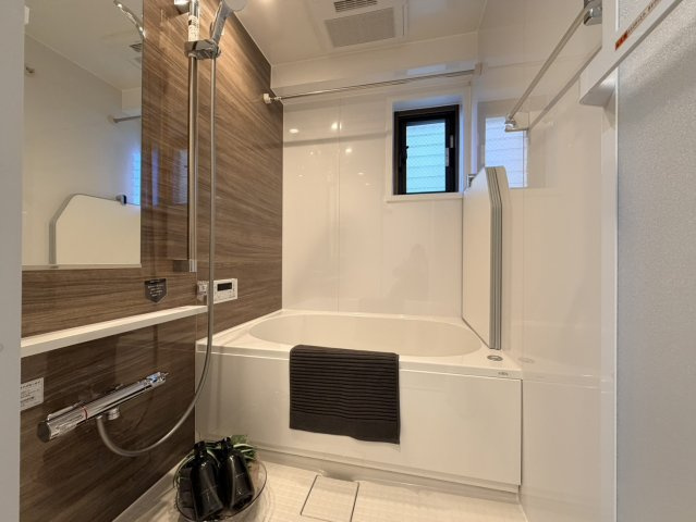 朝日プラザ中野弥生町の浴室|追い焚き機能や浴室暖房乾燥機など、便利で快適なバスルーム！

現地ご見学希望・資料請求などお気軽にお問い合わせ下さい！
03-5990-5201