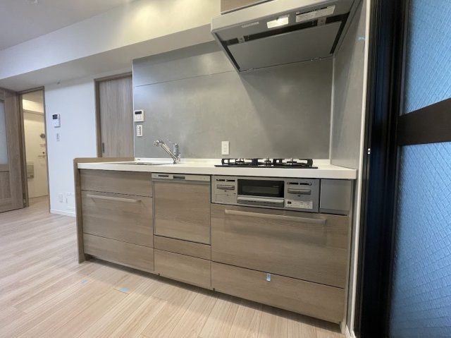 朝日プラザ中野弥生町のキッチン|ビルトインタイプの食洗機付き！家事の時間と、手洗いに比べて使用水量も軽減します！

現地ご見学希望・資料請求などお気軽にお問い合わせ下さい！
03-5990-5201