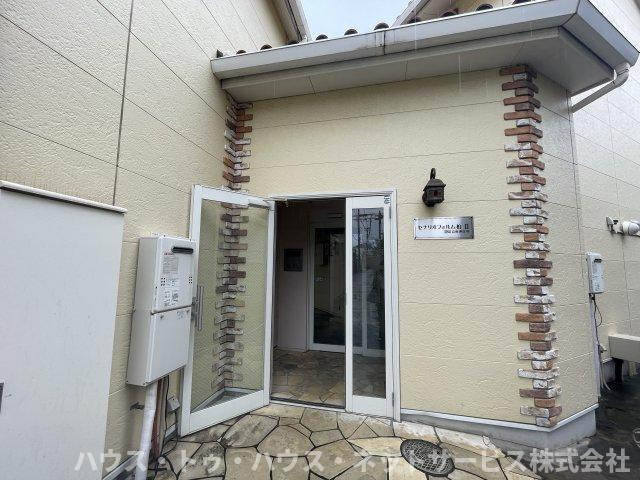 セナリオフォルム柏Ⅱのエントランス