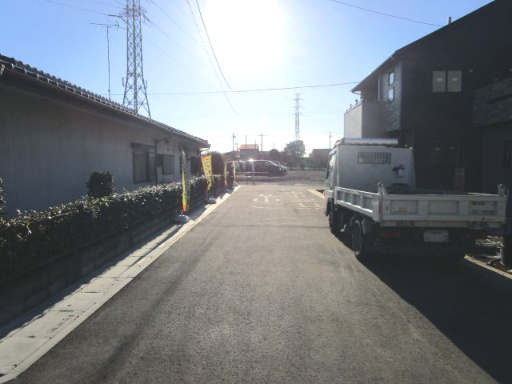 【前面道路含む現地写真】 | 北本市二ツ家２丁目　新築住宅