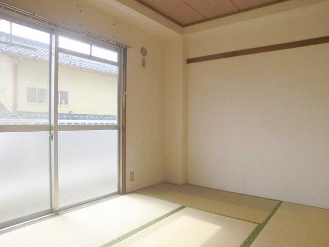 プチメゾントシの和室|落ち着きのある和室です。