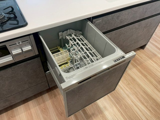 【キッチン】 | 手洗いよりキレイ、しかも節水・節約ができる食洗器付きです