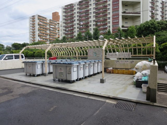 【その他共用部分】 | 整理された敷地内ゴミ置き場